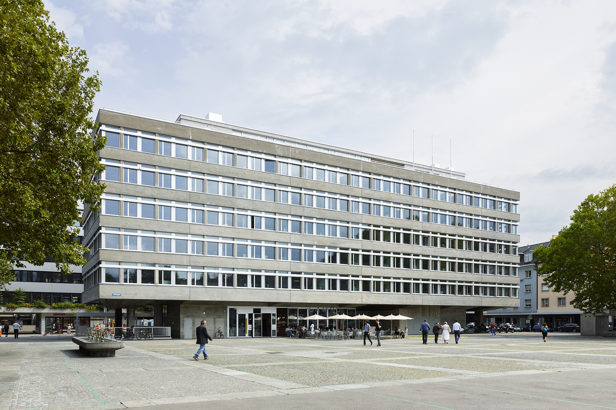 Südwestfassade des Amtshauses zum Helvetiaplatz (© Georg Aerni, Zürich)
